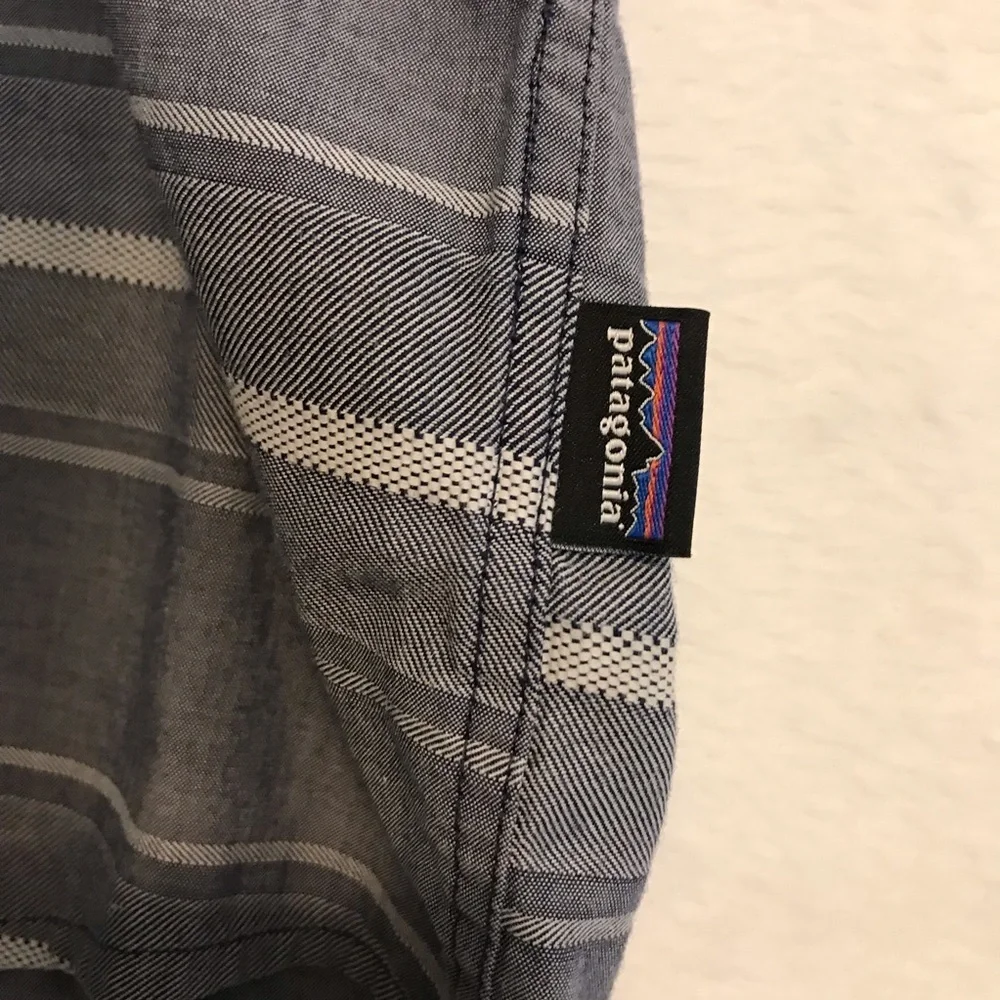 Patagonia Worn Wear Men's blue‎ stripe short sleeve Fezzman Shirt size large